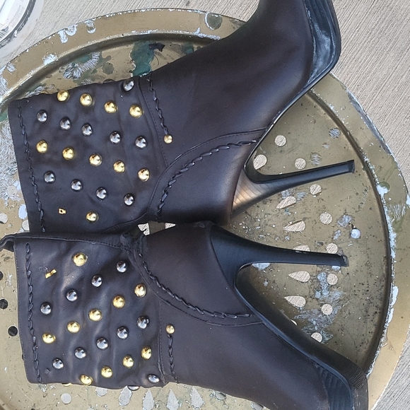 Shoes - Picture 7 of 7